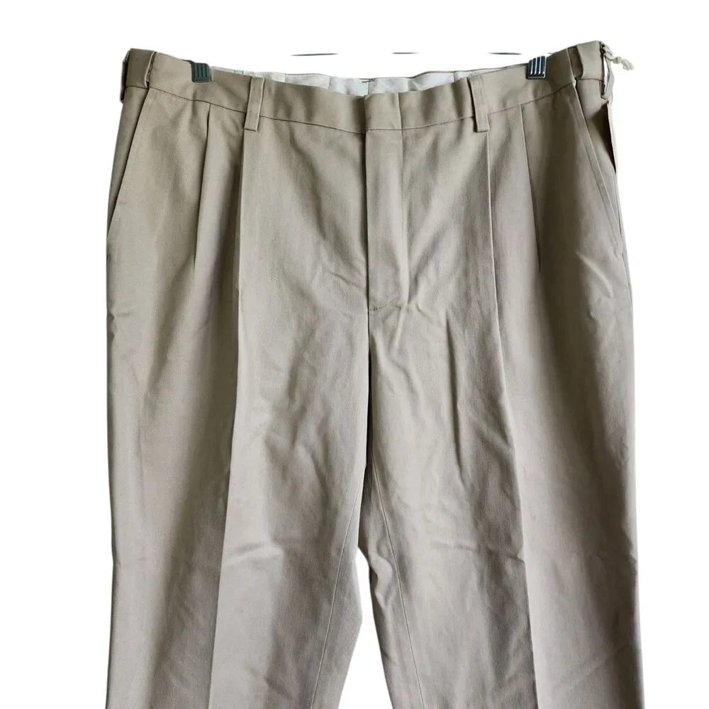 NWT Orvis Men's Wrinkle-Free Chinos Khaki Pleated Pants Size 38 100% Cotton